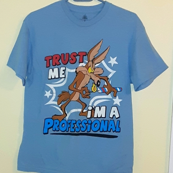 Looney Tunes Wile E. Coyote T-Shirt - Picture 3 of 7